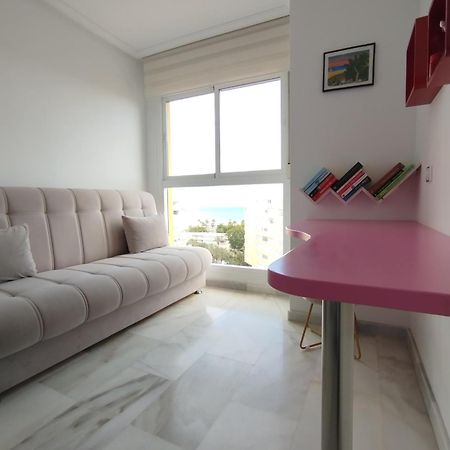 Atico Duplex Con Vistas Al Mar. Dos Plazas De Garaje Apartment ตอร์เรโมลิโนส ภายนอก รูปภาพ