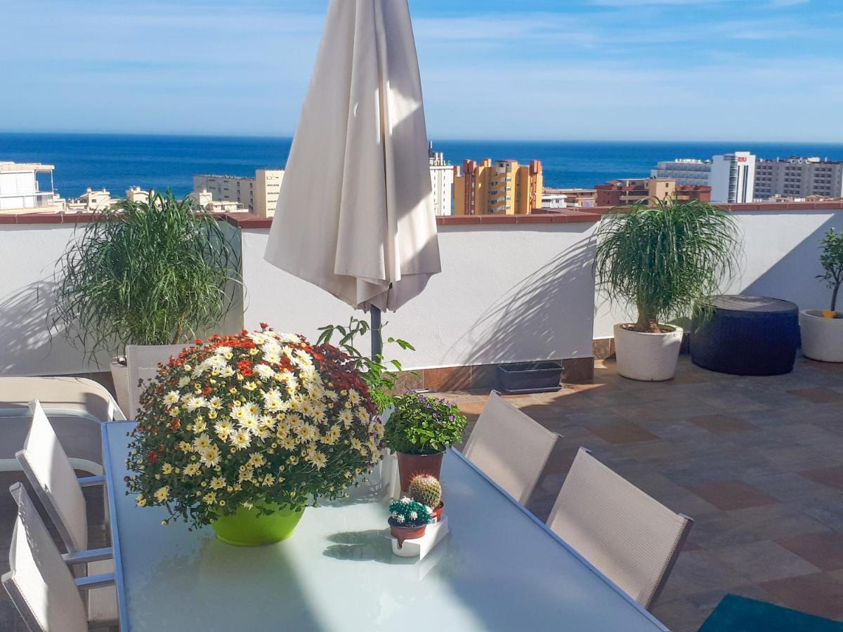 Atico Duplex Con Vistas Al Mar. Dos Plazas De Garaje Apartment ตอร์เรโมลิโนส ภายนอก รูปภาพ